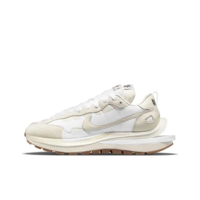 Nike Vaporwaffle sacai Sail Gum DD1875-100