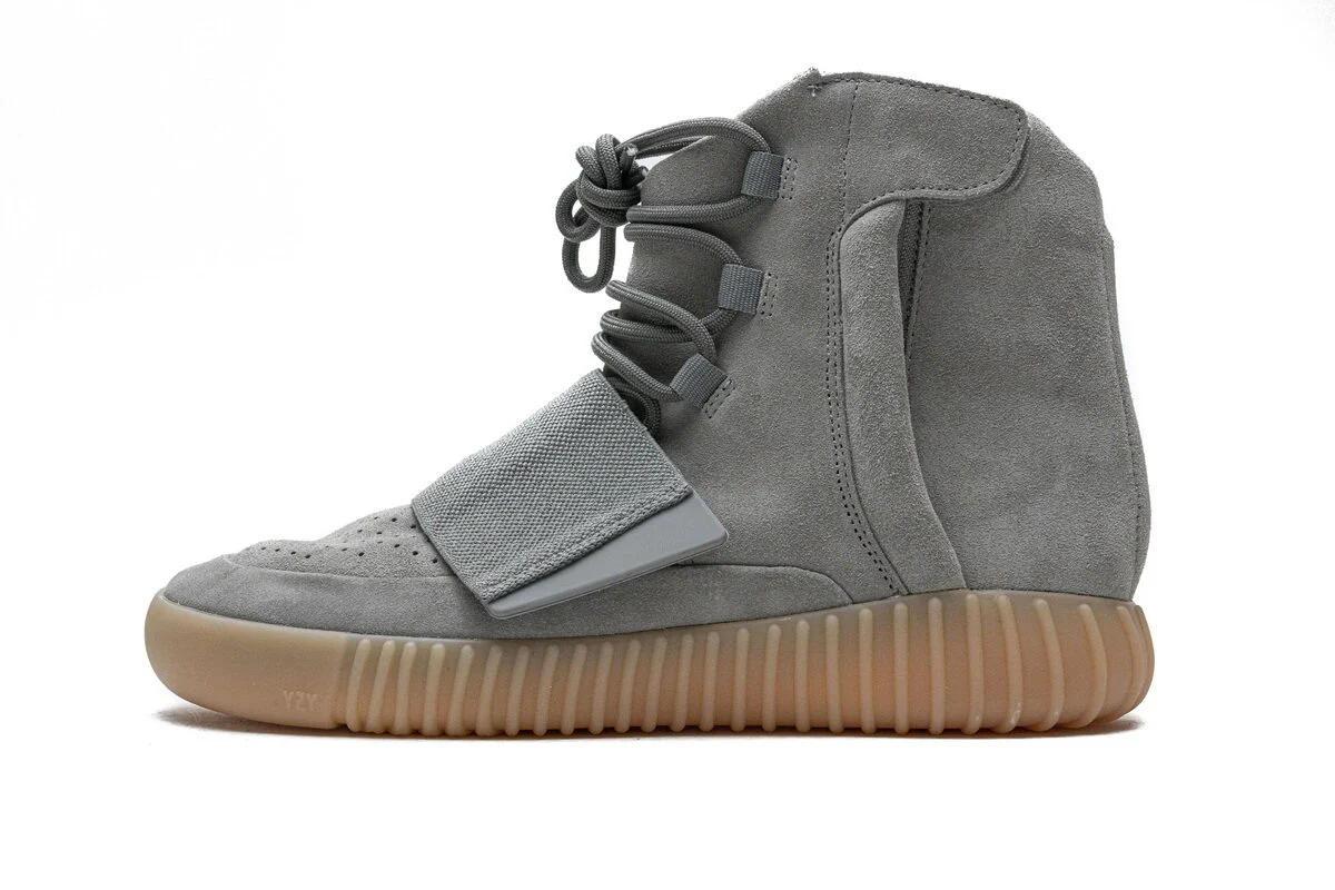 Uabat Yeezy Boost 750 Light Grey Glow In the Dark BB1840